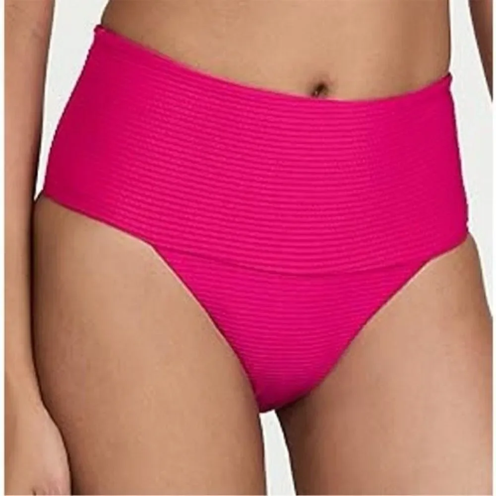 New. L*SPACE Fisher top and Desi bottom. DD-top/S-bottom. Retails $220
